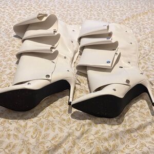 Elegant White Women's Heeled Boots